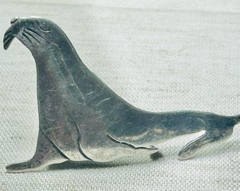 Vintage Modernist Sterling Silver Sea Lion Seal Brooch Pin 6.83 Gr. 2.5” X 1.5”