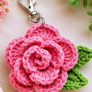 Modèle de porte-clés rose au crochet (pour les débutants) (Modèle PDF) image 2