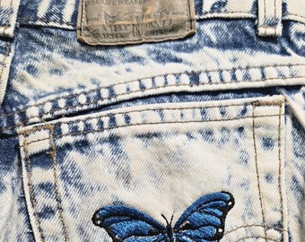 Vintage Levi's 900 Series Acid Wash Jeans: High Waist, Straight Leg, Butterfly Embroidery