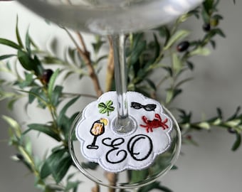 Personliga broderade vinetiketter | Anpassade dryckesmarkörer | Möhippa/cocktailparty/värdinnapresent | Bröllopsgåva
