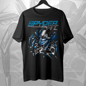 Puede incluir: Un juego de tres tazas de cerámica con un acabado mate moteado. Las tazas son de color crema, gris claro y gris oscuro. Cada taza tiene un diseño simple y minimalista.