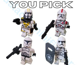 Iron Battalion Arc, Clone Medic, Phase 1 Clone Regular en Clone Riot Trooper Star Wars Customs met blasters