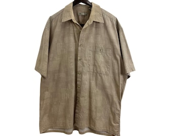 Batik Bay Button Down Shirt Mens XL Tan Good Short Sleeve Geometric Print Cotton