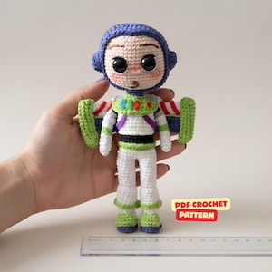 Buzz Lightyear haakpatroon (PDF), Buzz Lightyear amigurumi pop uit Toy Story, Buzz Lightyear amigurumi haakpatroon voor beginners