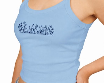 Top corto estampado, camiseta ajustada minimalista con motivos botánicos para mujer.