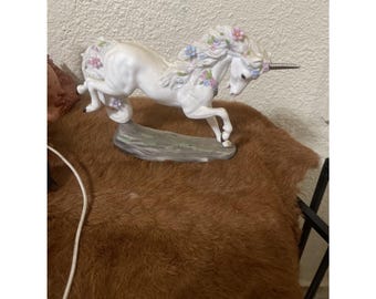 Loves Delight Unicorn by Princeton Gallery.  Vintage from 1989.