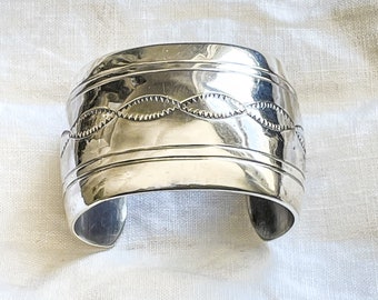 Vintage Native American/Southwestern Sterling Etched Cuff Bracelet 90.7 Grams