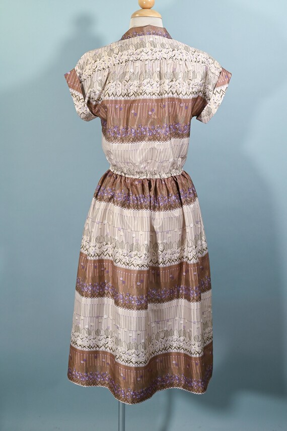 Vintage Day Dress, Whimsical Floral Print Elastic… - image 10