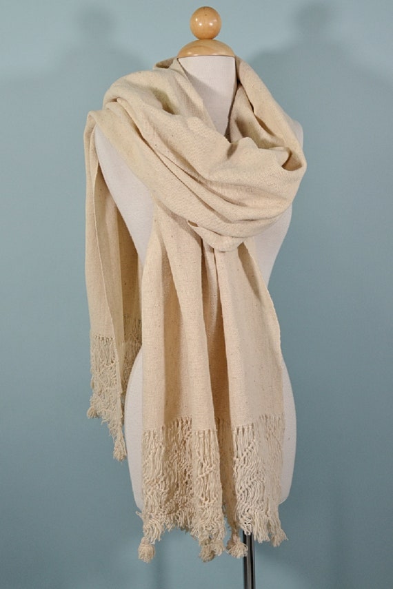 Vintage 70s Cream Wool Woven Scarf w/Fringe + Tass