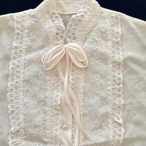 70s Cream Lace Cottagecore Prairie Blouse, Ties at Neckline
