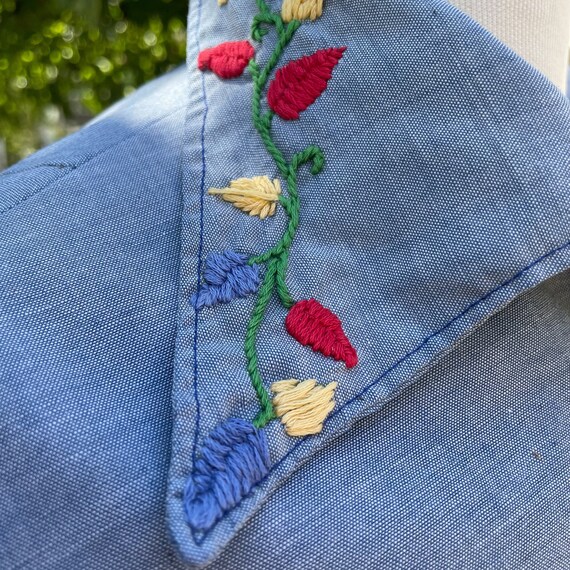 Vintage 60s/70s Hand Embroidered Chambray Blouse,… - image 9