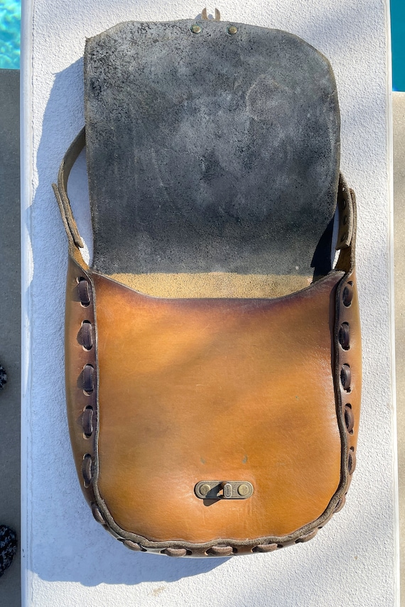 Vintage Hand Tooled Leather Shoulder Bag, Wild Ca… - image 9