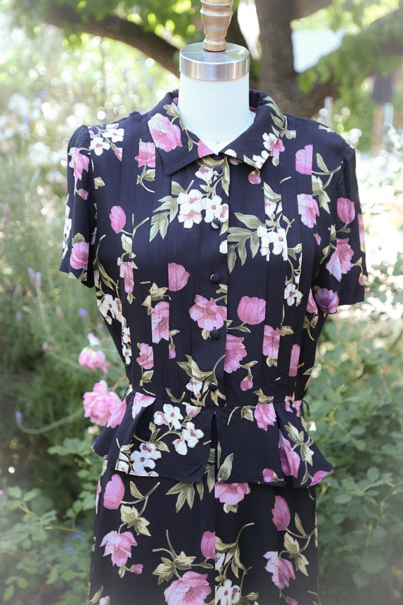 Navy/Pink 90s Peplum Floral Print Dress, Rayon Gr… - image 5