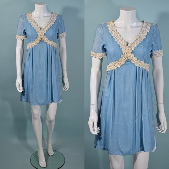 Vintage 60s Baby Blue Velvet Mini Dress Lace Deta… - image 2