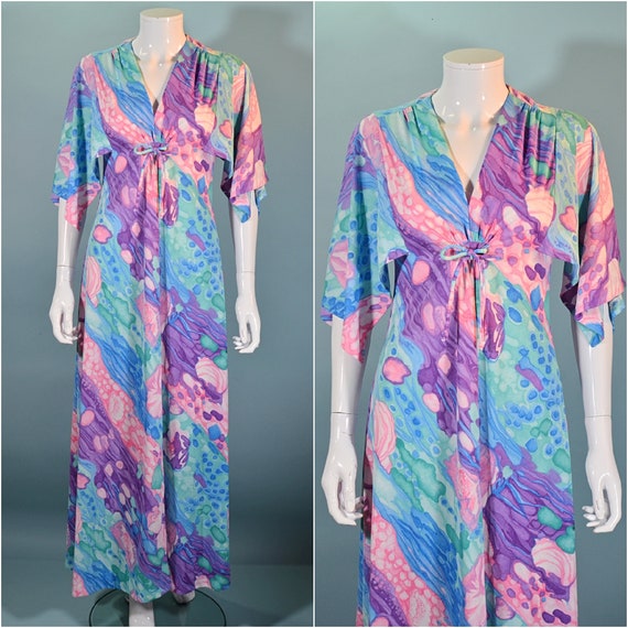 Vintage 70s Psychedelic Pattern, Flutter Sleeve M… - image 1