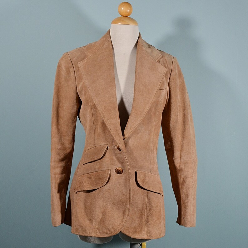 tan fitted blazer