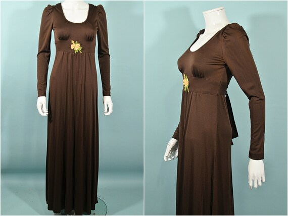 Vintage 70s Brown Knit Maxi Dress w/Applique Flow… - image 8