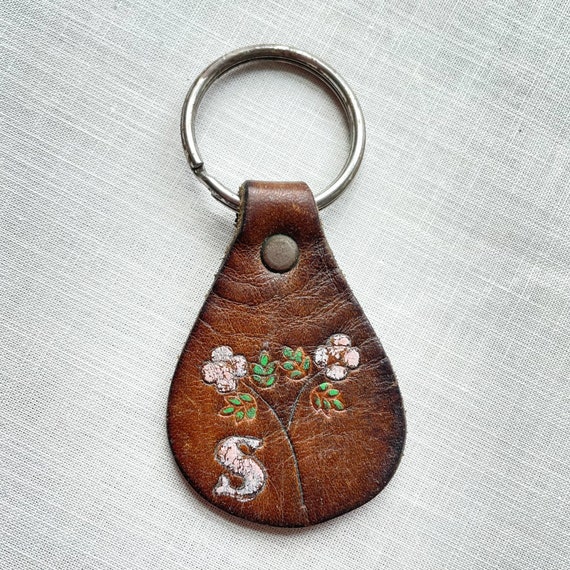 Vintage 60s/70s Tooled/Painted Leather Key Fob, H… - image 3