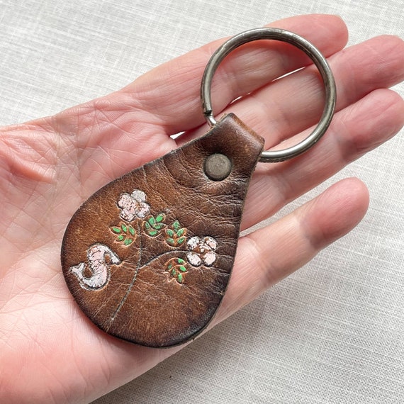 Vintage 60s/70s Tooled/Painted Leather Key Fob, H… - image 6