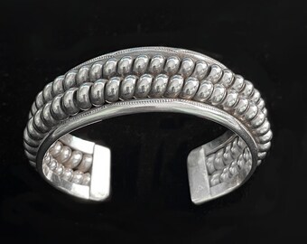 Vintage Native American Southwestern Sterling Cuff Bracelet 72.3G