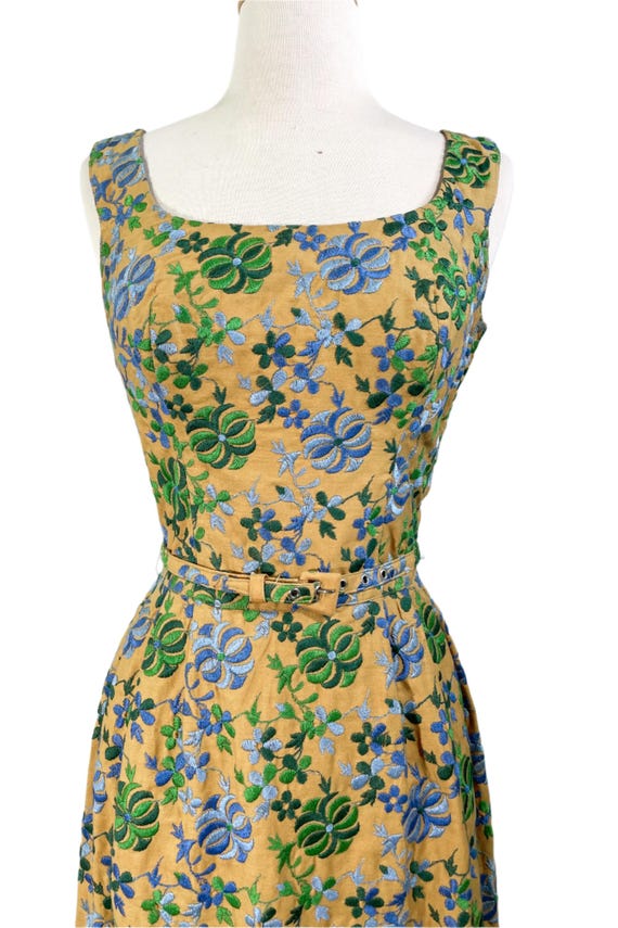 Carolyn Schnurer Vintage 60s Embroidered Fitted Dress S
