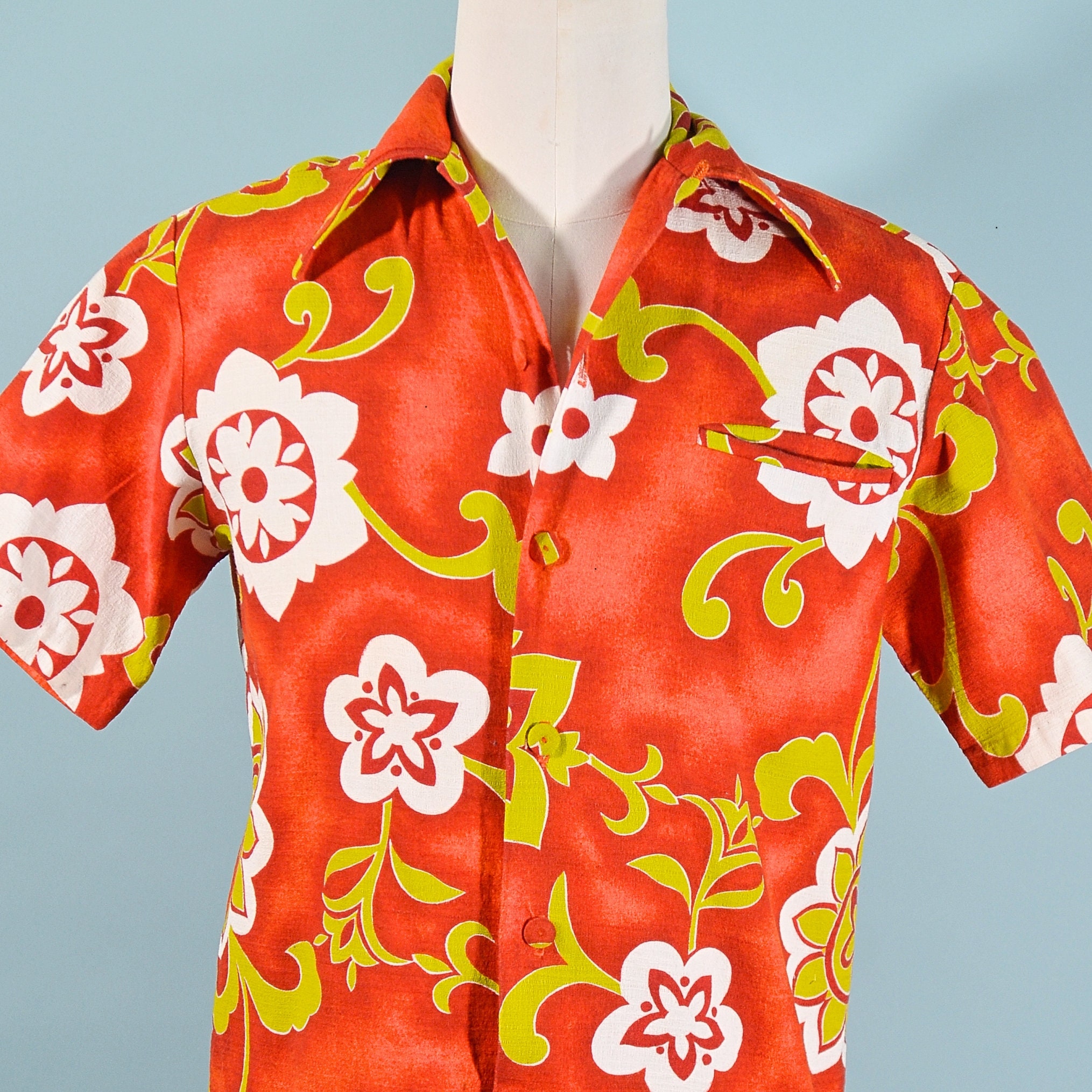 PapillonVintageShop Neon Bright Vintage 60s/70s Hawaiian Aloha Shirt, Collar Loop Polynesian Tiki Shirt by Pacific Isle, Slim Fit