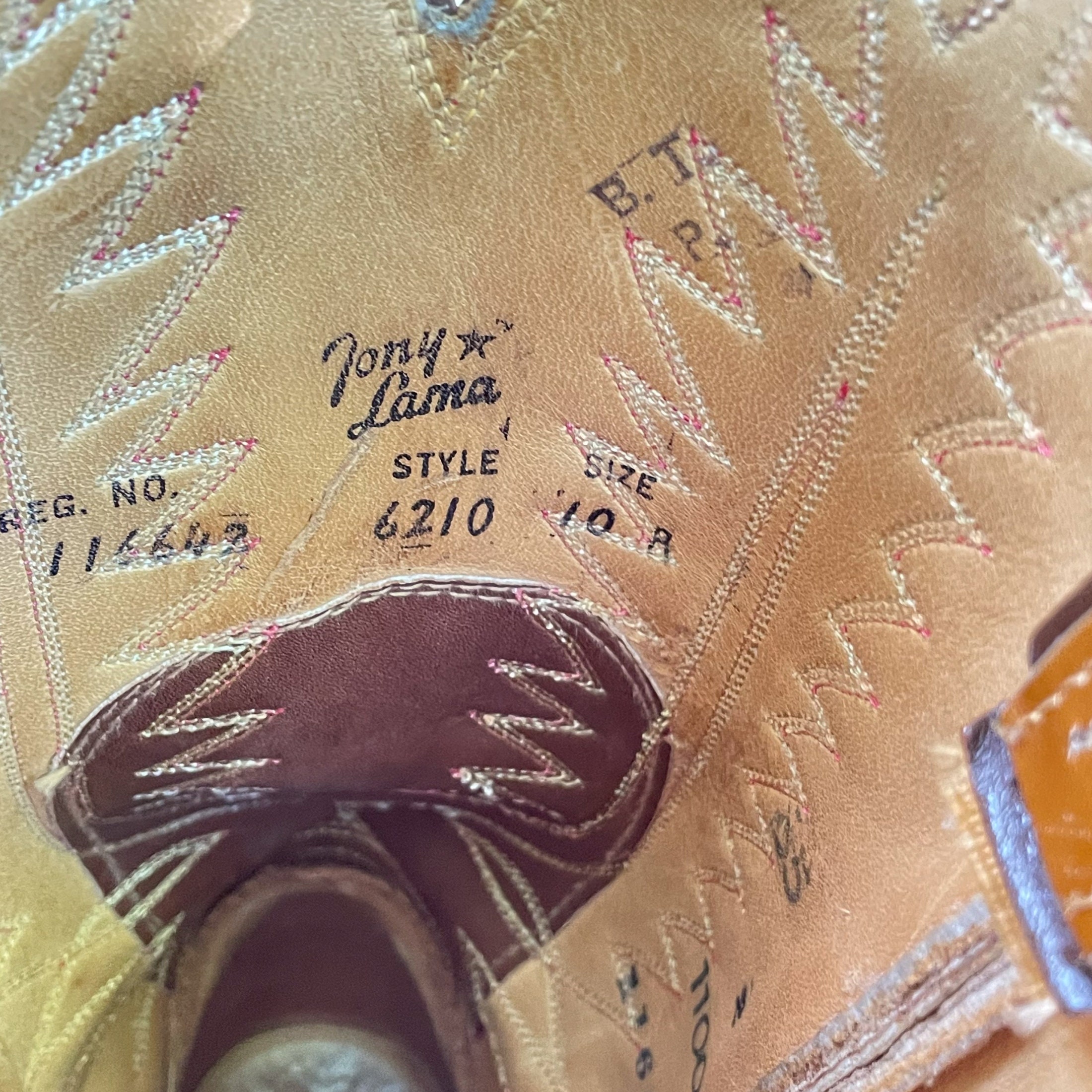 Vintage Tony Lama Two-Toned Brown Leather Western Cowboy Boots 6210 Men Size 7.5 Tony Lama Cowboy Western Ranch Stitching Two Tone Brown  main image 3