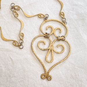 Vintage Brutalist Modernist Artisan Necklace, Repousse/Hammered Gold Tone Necklace