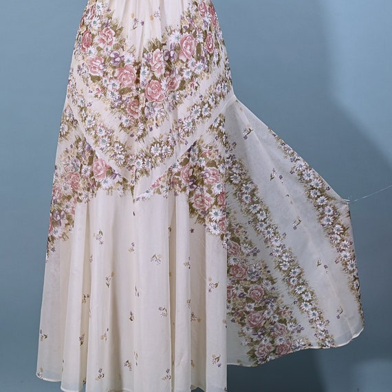 Vintage 70s Romantic Floral Print Long Dress, Gat… - image 5