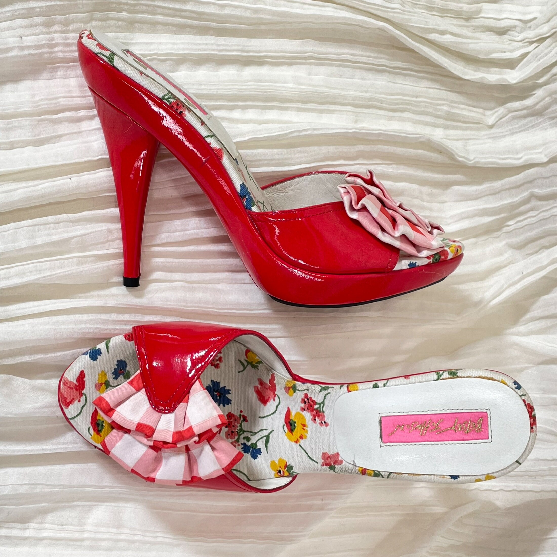 Betsey johnson red shoes best sale