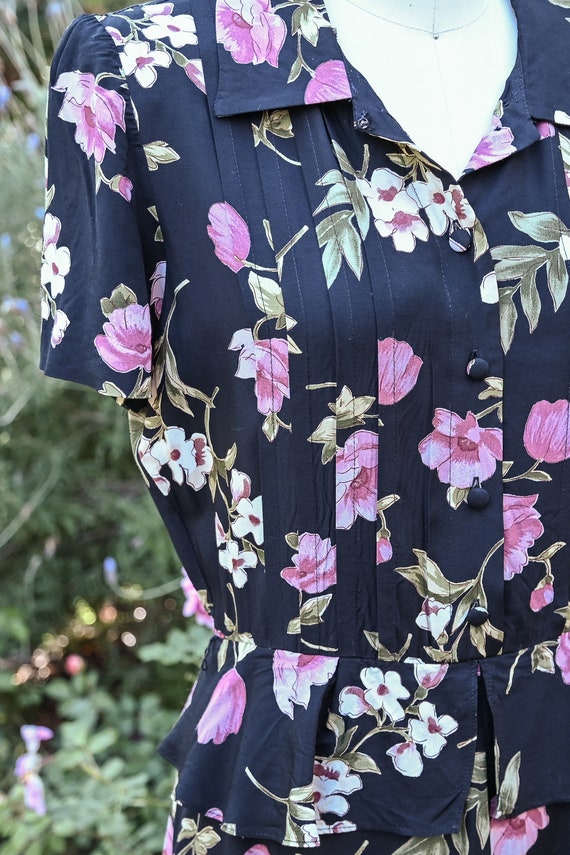 Navy/Pink 90s Peplum Floral Print Dress, Rayon Gr… - image 2