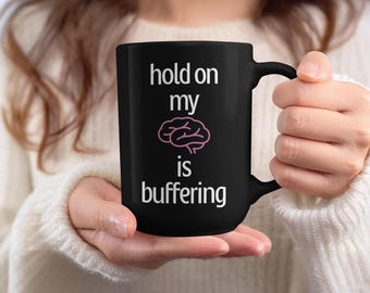 Taza de café para personas con TDAH, neurodivergentes, con niebla mental, regalo para personas crónicamente abrumadas, taza de cerámica sarcástica