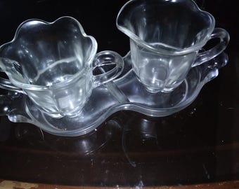 Cantaberry mini sugar and creamer set in plate