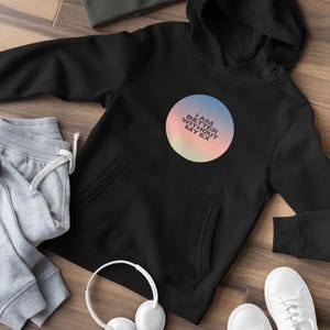 Sudadera Better Without My Ex / Tipografía circular con degradado de atardecer