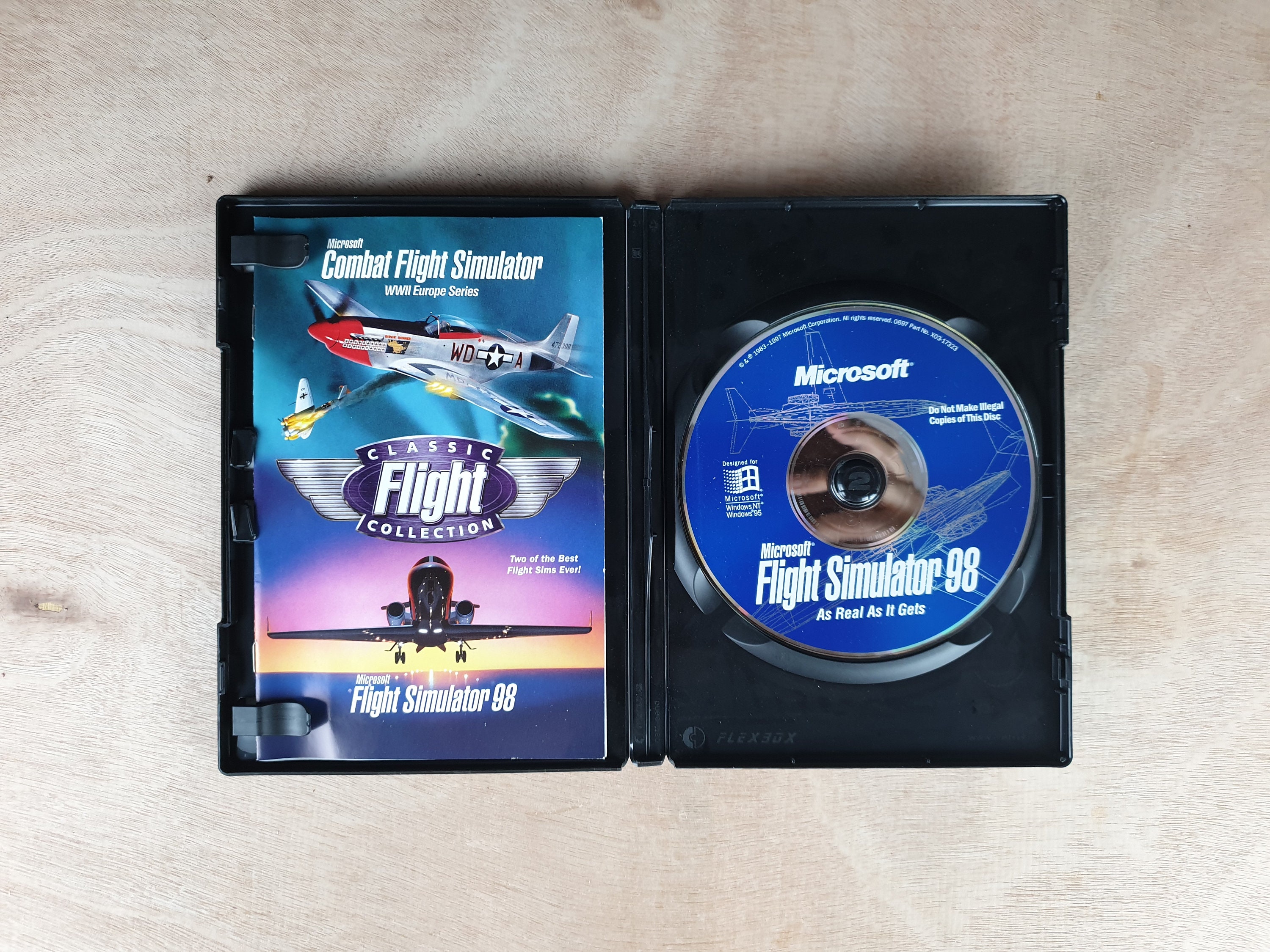 PCゲーム98/95　Microsoft　コンバット　フライト　シュミレータ PCゲーム98/95 Microsoft コンバット フライト シュミレータ