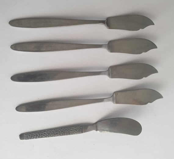 5 X Fish or Butter Knives fish / Butter Knife, Stainless Steel, Vintage  Kitchenalia -  Israel