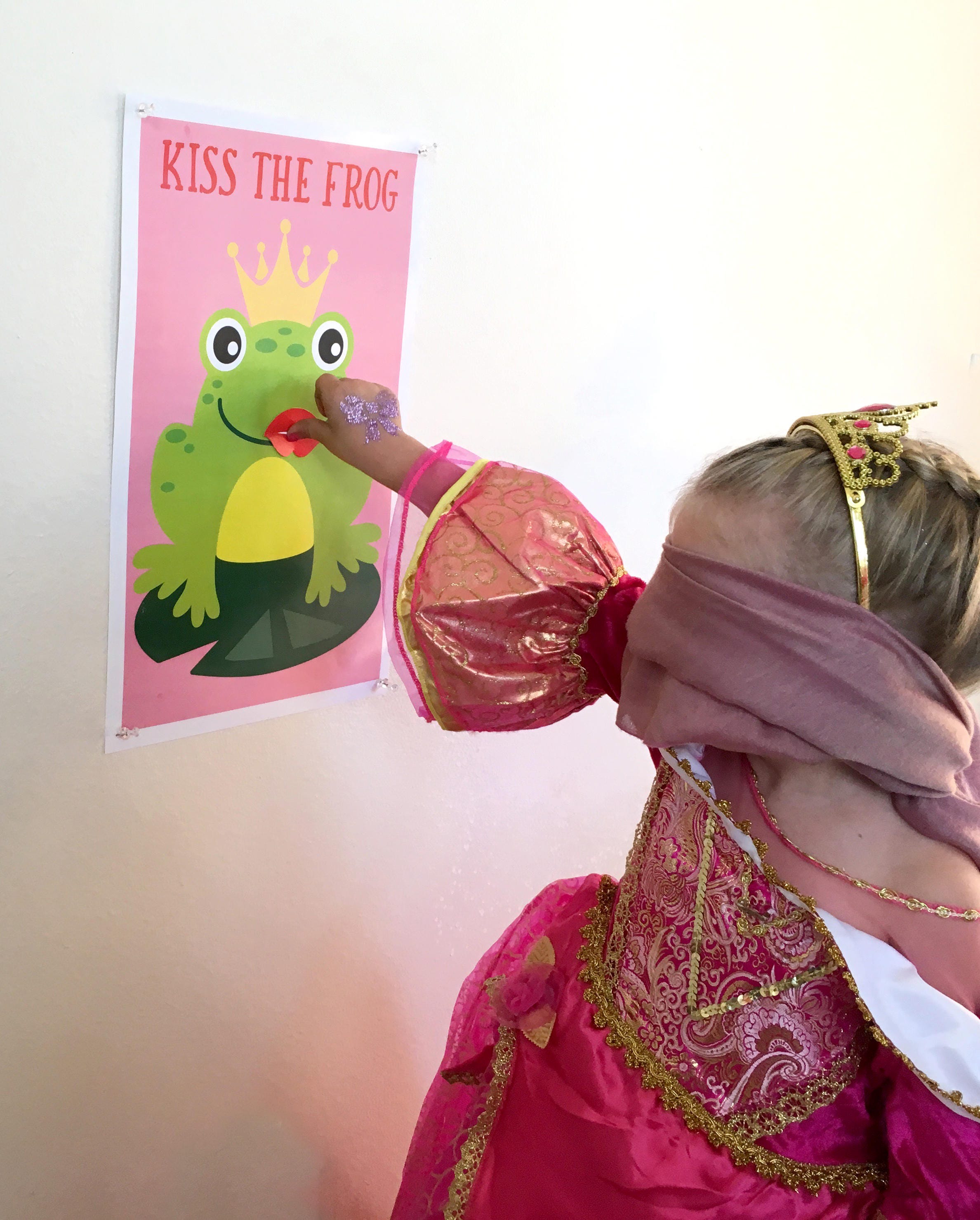INSTANT DOWNLOAD Pin the Kiss the Frog Party Game for Your - Etsy Singapore