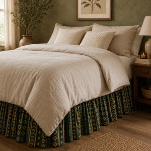 Green Block Print Bed Skirt Ruffled Bedspread, Boho Bed Valance, King Queen Size Bed Skirt, Farmhouse Bedroom Decor, Custom Bedding