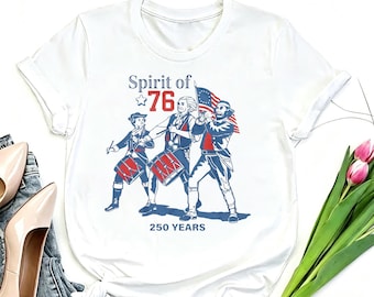 Maglietta patriottica "Spirit of 76" per il 250° anniversario, con stampa di tamburini della Guerra d'Indipendenza americana, girocollo bianco.