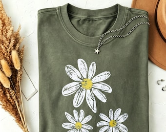 Distressed Daisy Floral Tee, Vintage Washed Green Crew Neck Shirt with Rustic White Flower Print