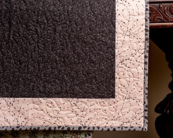 Black Pink Baby Quilt Personalized Baby Gift for Baby Crib Blanket Nursery Bedding Cotton Textile Wall Hanging Floral Design Newborn Shower