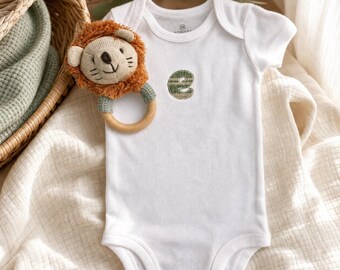Natural Teething Toy Baby Gift Set Custom Infant Present Wooden Rattle Nursery Accessory Organic Cotton Bodysuit Shower Bundle Personalized