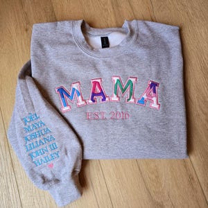 Personalized MAMA Sweatshirt Embroidered MAMA Keepsake Sweatshirt Applique with Baby Blanket Clothing Gift for Mother Custom Gift for Mom