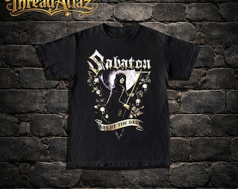 T-shirt Sabaton - Chemise musique métal - Lady Of The Dark - Chemise album héros - Merch Sabaton - Vêtements rocker unisexe