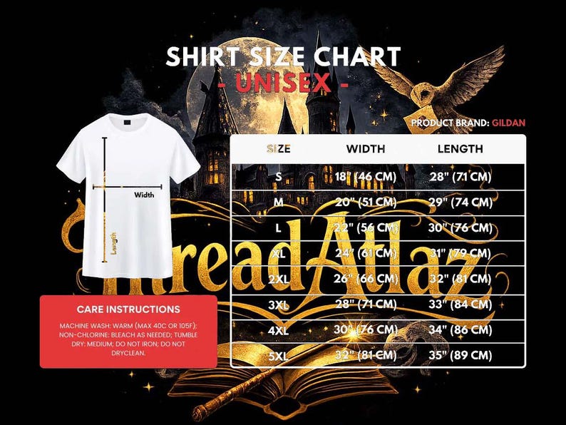 Puede incluir: Camiseta unisex blanca con una tabla de tallas e instrucciones de cuidado. La tabla muestra las medidas de la camiseta en cent&iacute;metros, con tallas que van de la S a la 5XL. La marca de la camiseta es Gildan.