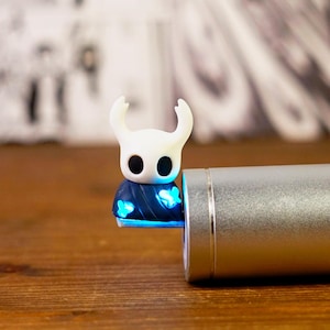Little Knight Artisan Keycap • MX Stem Switch Design • Mechanical Keyboard Decor • Custom Resin Gaming Keycap • PC Gamer Gift