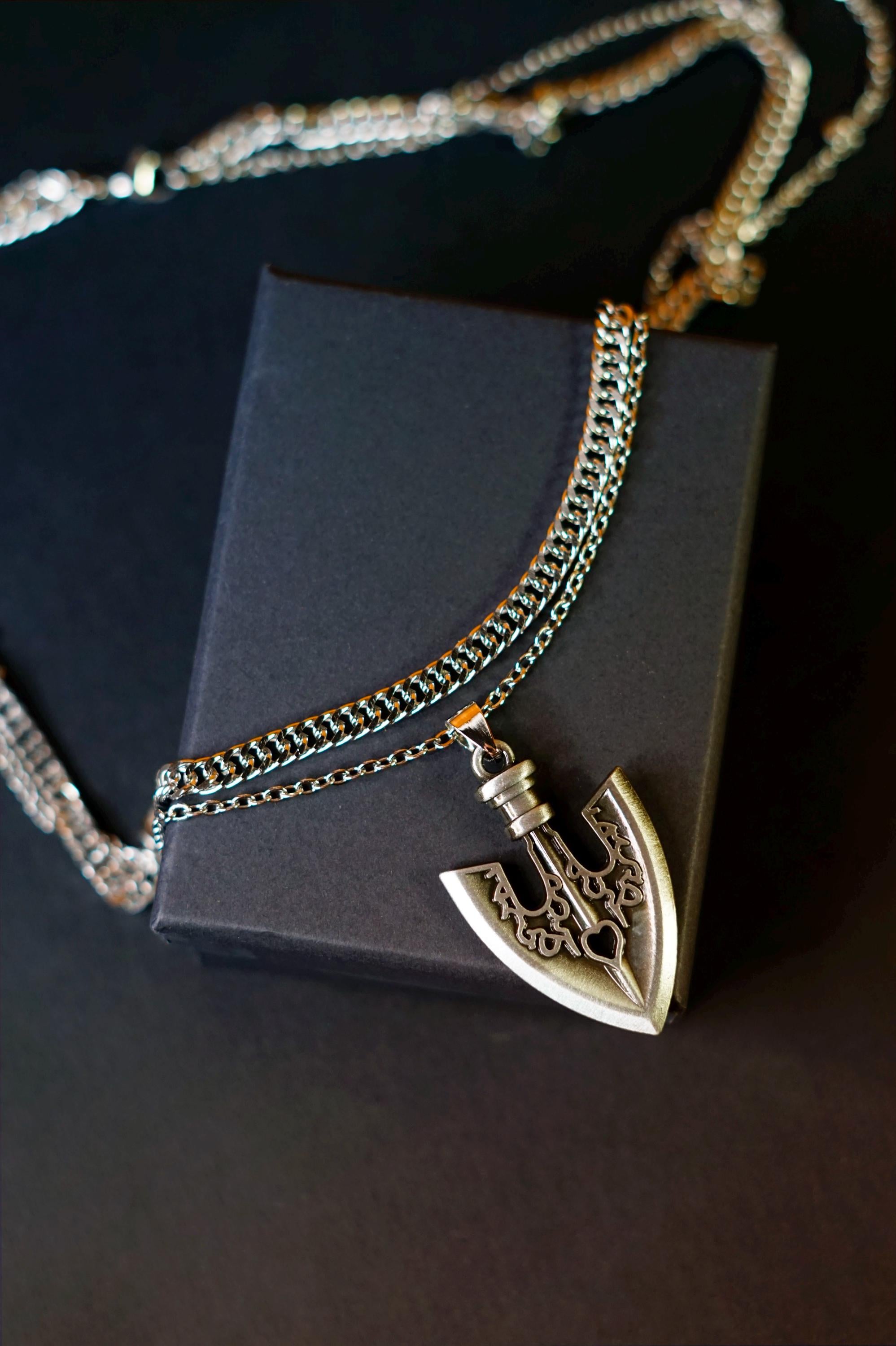 Hunter x hunter kurapika necklace - Etsy 日本