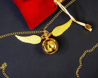 Collier montre de poche vif d'or • Cadeau pour fan de sorciers • Ailes mobiles • Bijoux fantaisie