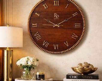 Handgefertigte Wanduhr aus Holz, rustikale römische Ziffernuhr, Stille Quarz-Wanduhr, minimalistische Bauernhausuhr, Einweihungsgeschenk
