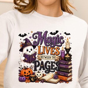 Halloween Spooklezer Sweatshirt, Magie Tussen Pagina's, Heksen T-shirt voor Boekenliefhebbers